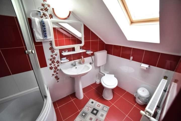 Casa Teleferic Hotell Buşteni Exteriör bild