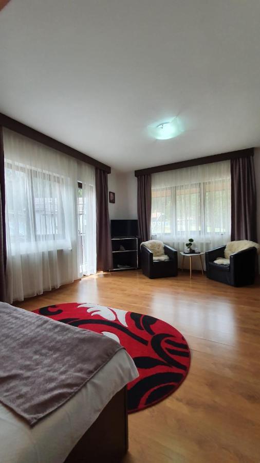 Casa Teleferic Hotell Buşteni Exteriör bild