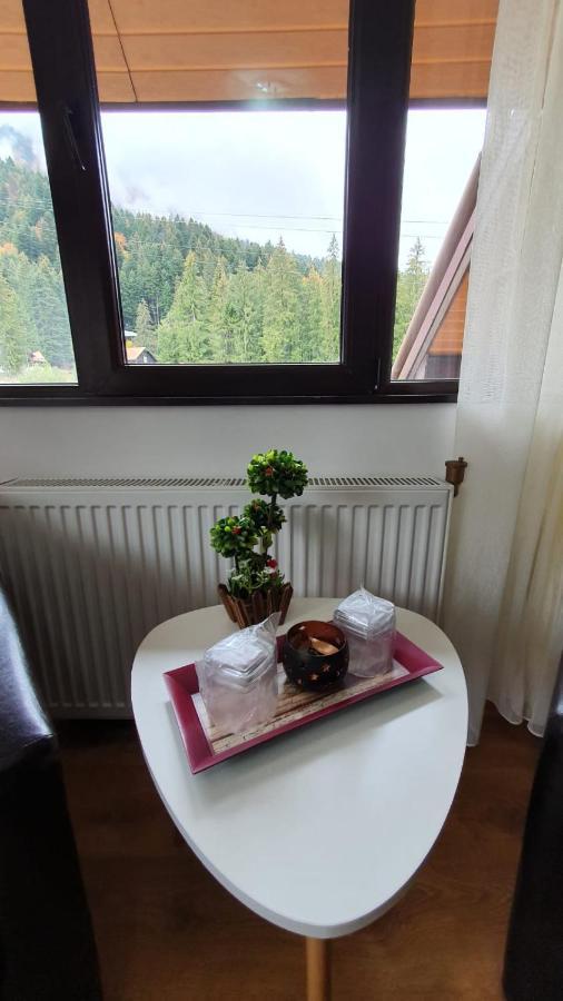 Casa Teleferic Hotell Buşteni Exteriör bild