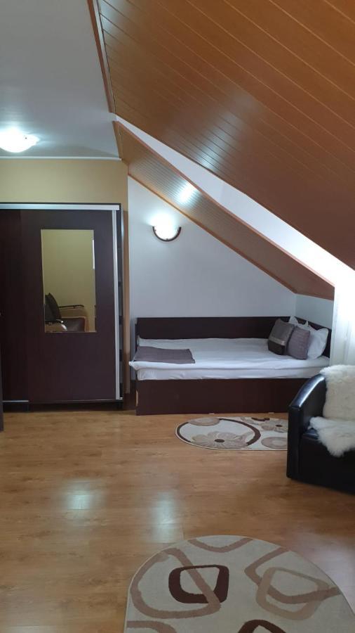 Casa Teleferic Hotell Buşteni Exteriör bild