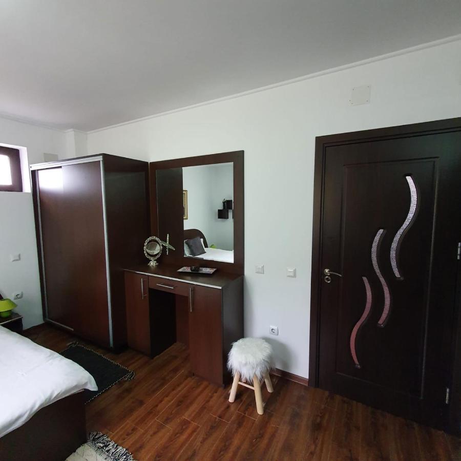 Casa Teleferic Hotell Buşteni Exteriör bild