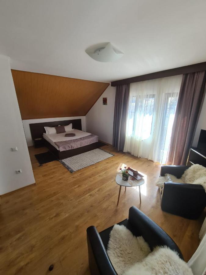Casa Teleferic Hotell Buşteni Exteriör bild