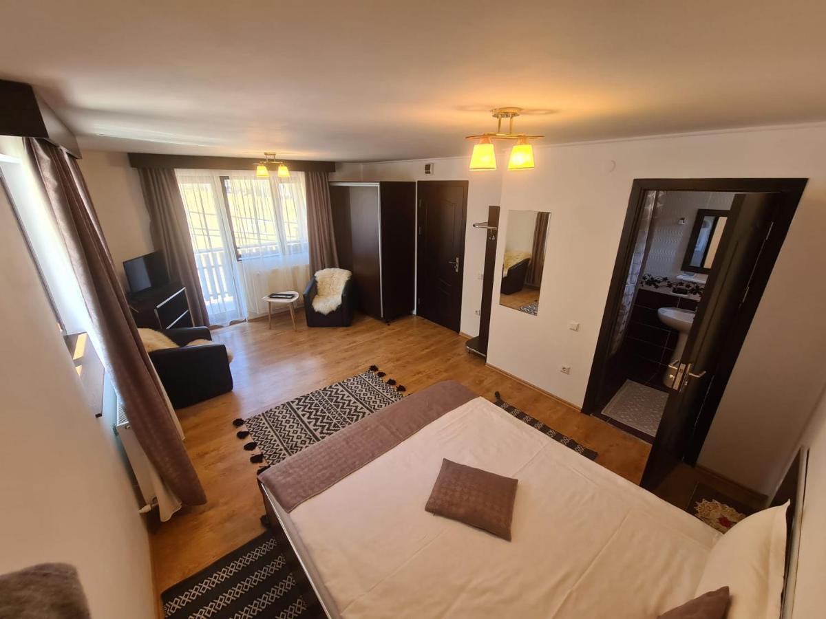 Casa Teleferic Hotell Buşteni Exteriör bild
